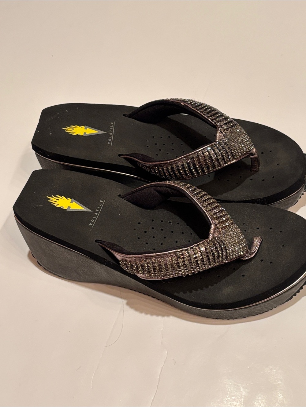 NWOT Volatile Wedge Flip-Flop Sandals with Embellished Straps - Black rhinestone